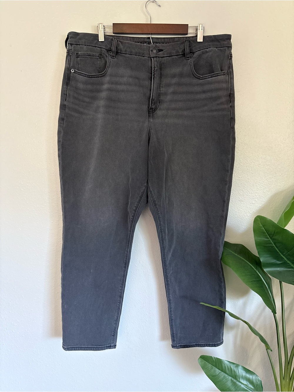 American Eagle Outfitters Charcoal Stretch mom Jeans